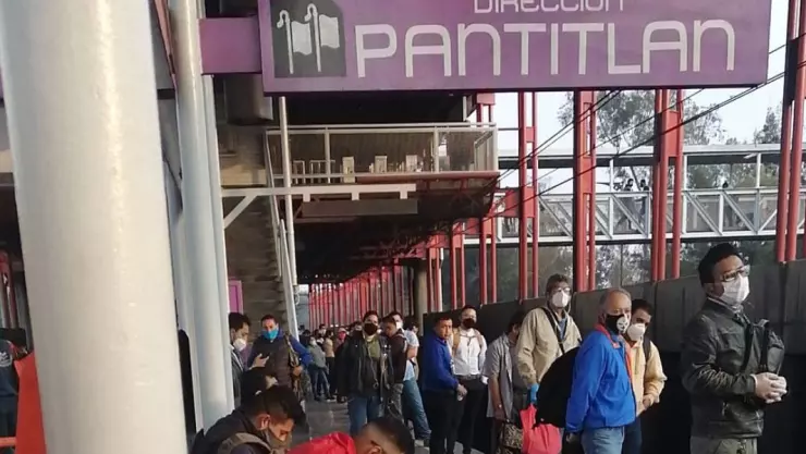 Metro CDMX retrasos 6 de mayo
