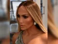 JLo con pelo lacio..jpg