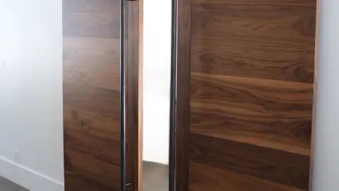 Puerta tradicional cuarto por corrediza