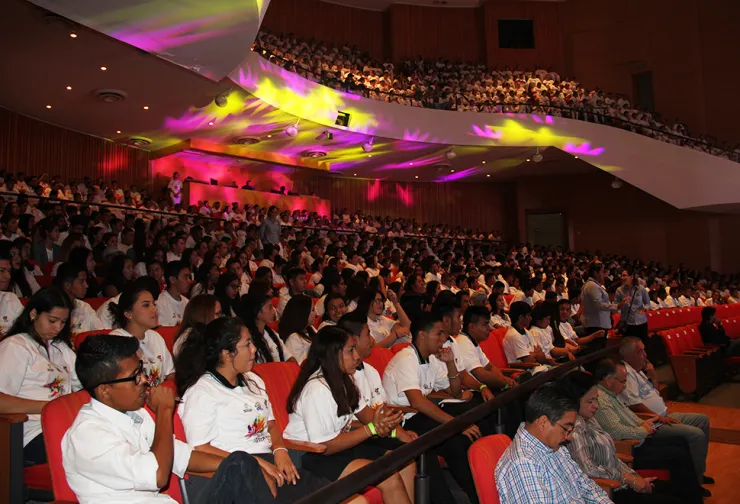 2000 personas se dieron cita en el Centro Cultural de Reynosa.