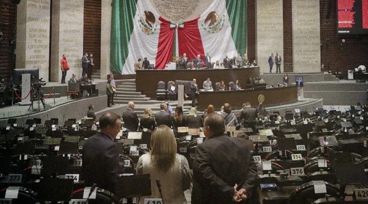Diputados y senadores toman puente de seís días por Día de Muertos