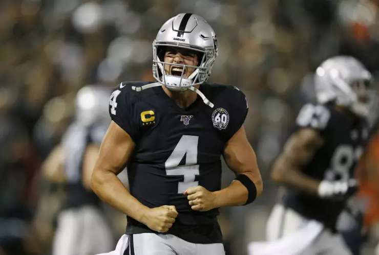Derek Carr, quarterback de los Raiders de Oakland