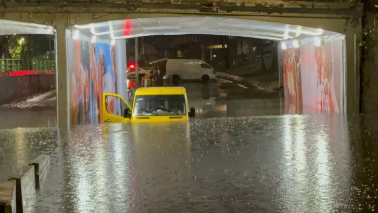 Calles inundadas por lluvias en CDMX