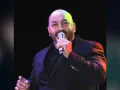 Lupillo trae consigo más de 30 años de experiencia, autenticidad y una imagen cercana al público. Su papel como invitado en este programa promete aportar frescura, rigor vocal y un profundo entendimiento del género regional mexicano que enriquecerá la evaluación de los concursantes.