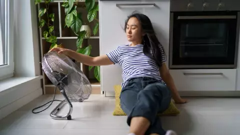 ¿Cómo se siente tener un golpe de calor? Síntomas, qué hacer y cómo prevenirlo.