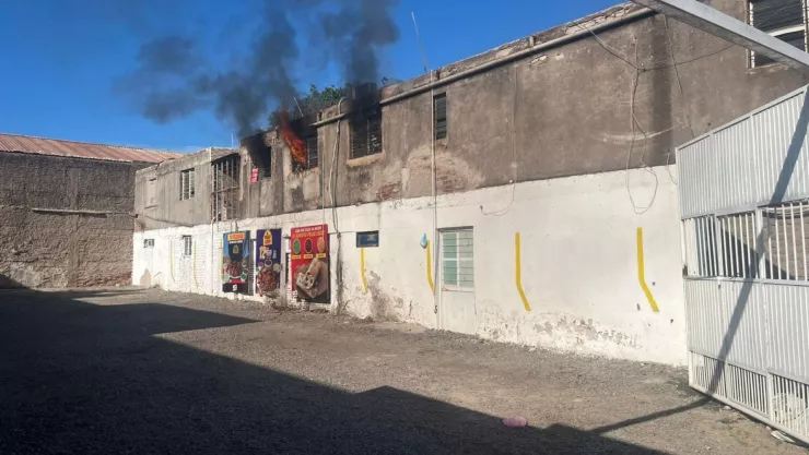 Incendio en la colonia Centro en Guasave