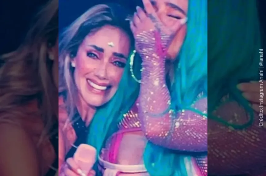 Anahi cabello suelto.jpg