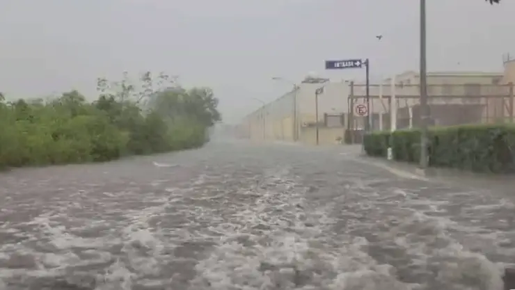 VIDEO_ Reportan inundaciones por tormenta eléctrica en Mérida