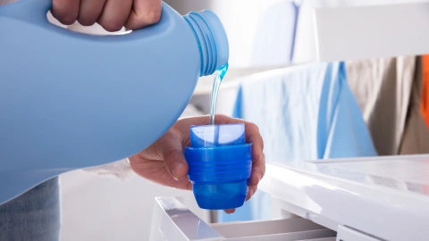 Detergente líquido