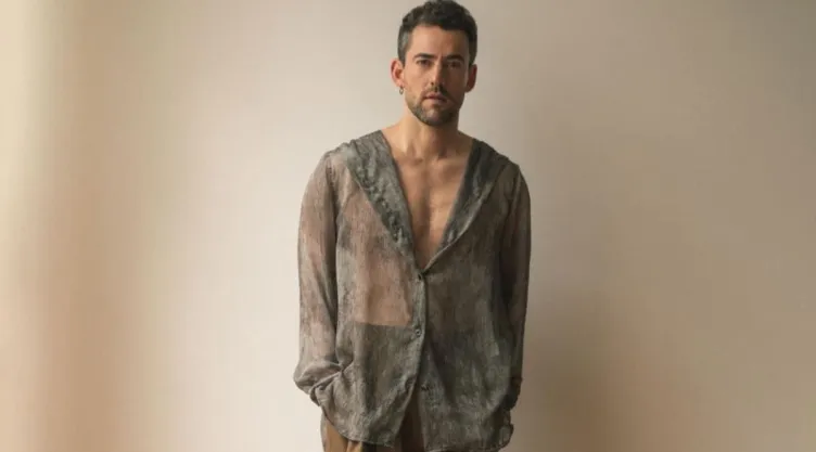 Captan a Luis Gerardo Méndez junto a Ben Affleck; ¿en qué proyecto trabajan?