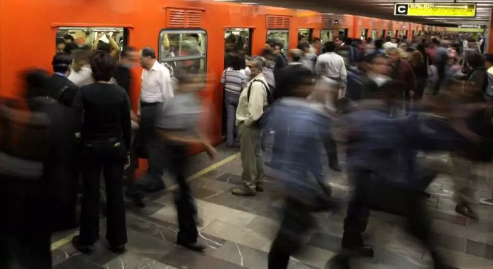 Metro CDMX: Usuarios reportan marcha lenta en 4 líneas
