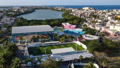 Dan nueva imagen al parque La Gloria en Isla Mujeres