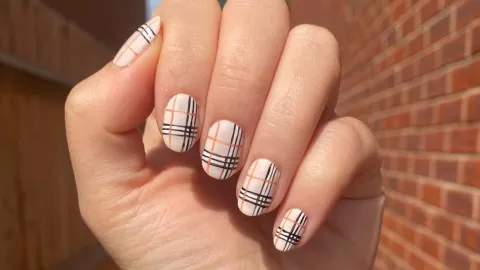 uñas cuadriculadas colores