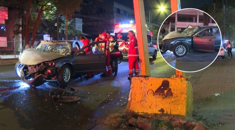 ZMG DE NOCHE: Hombre resulta ileso tras grave choque en Guadalajara; el auto quedó destrozado