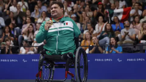 Arnulfo Castorne medallista de Oro México Juego Paralímpicos París 2024