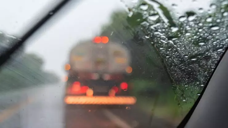 Por qué la gente choca más cuando está lloviendo