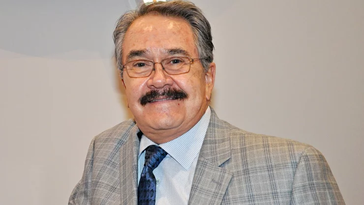 Hospitalizan a Pedro Sola; ¿qué le pasó al conductor de Ventaneando? 