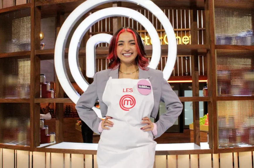 Leslie Gallardo es una joven, quien ha cosechado su carrera en diferentes tipos de realities shows. Ahora, buscará conquistar la cocina de MasterChef Celebrity Generaciones. | Foto: TV Azteca