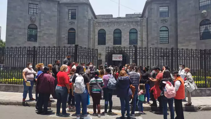 padres-niños-cáncer-reunión-insabi