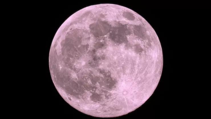 Luna llena del mes de abril, ¿cuándo y dónde verla?