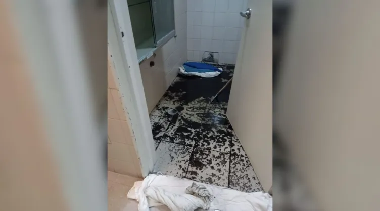 Inundación en hospital de Tláhuac: lluvias colapsan drenaje de urgencias