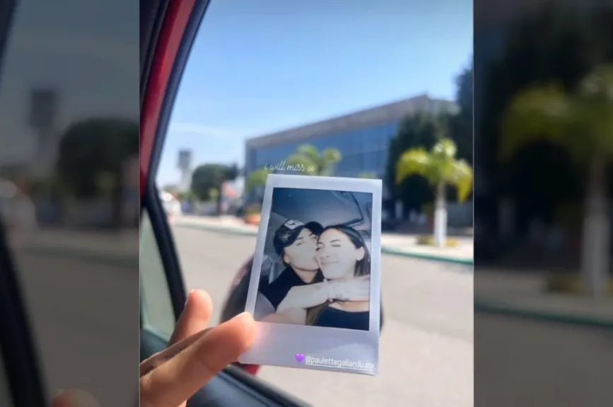 gloria y Paulette hacen oficial su relación (2).jpg