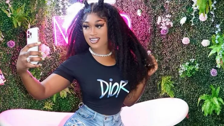 Atacan a balazos a la influencer Lola Doll en la puerta de su casa; ¿cuál es su estado de salud?