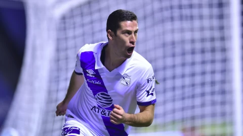 Santiago Ormeño quedó libre en China y busca club