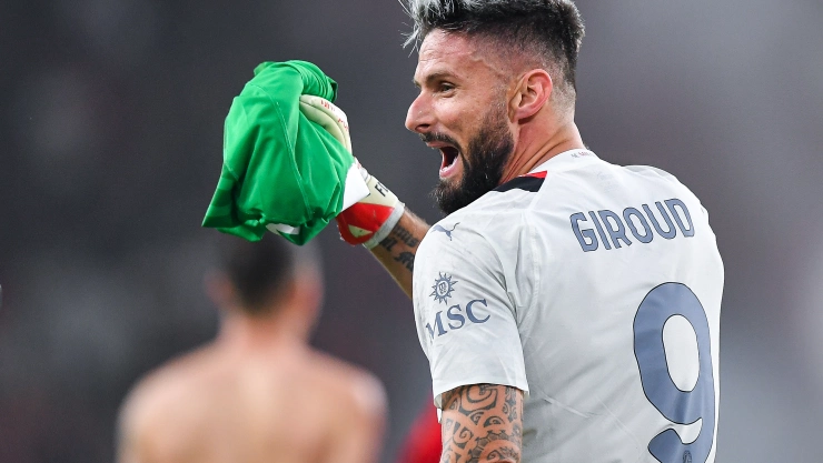 Olivier Giroud como portero ante el Genoa de la Serie A