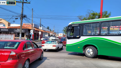 Bloqueo de avenida ejercito mexicano en boca del rio