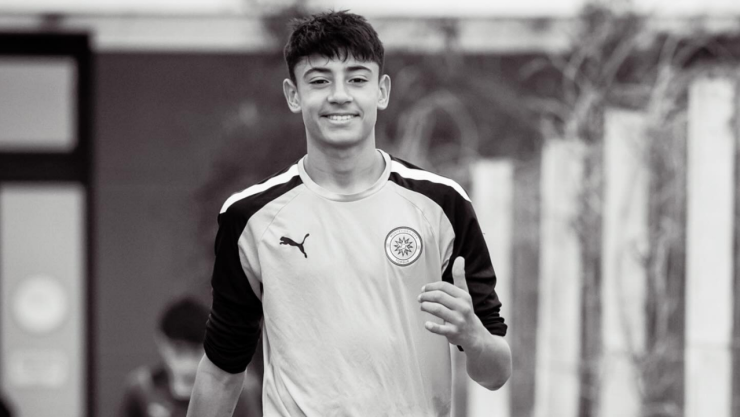 Geral Froste era un arquero en ligas menores de Fútbol en Uruguay