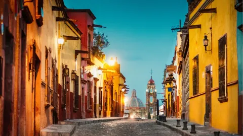 Luces, posadas y celebraciones llenan este Pueblo Mágico, ideal para disfrutar un Año Nuevo cálido y especial.