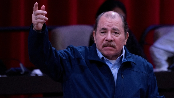 Daniel Ortega cancela dos universidades privadas