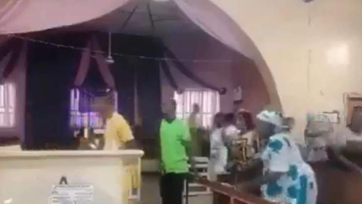 ataque armado iglesia