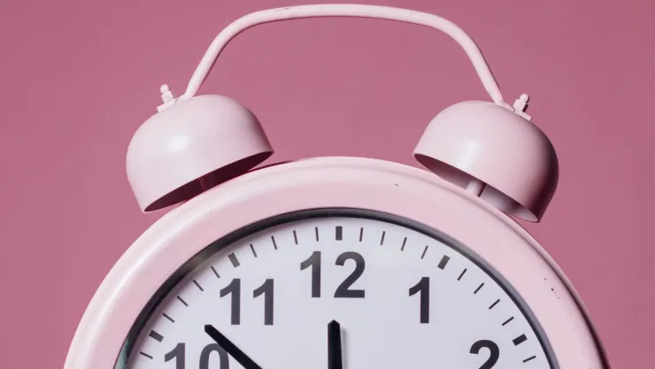 ¿Qué pasará con el cambio de horario en México 2024; se atrasa o adelanta el reloj?