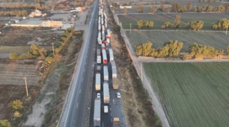 Bloqueos agricultores HOY Tráfico vial Carreteras cerradas rutas alternas Mega Caravana CDMX