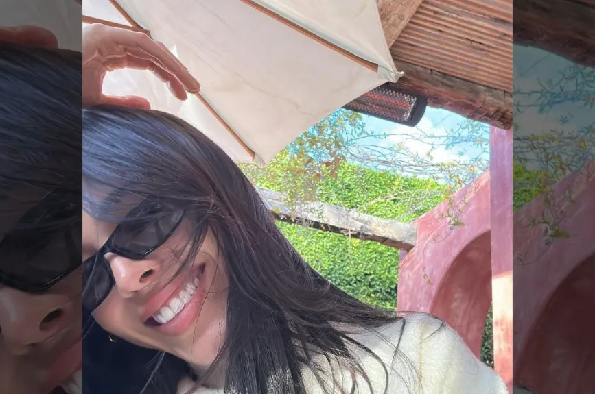 Danna riendo.jpg