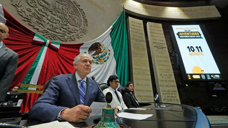 Santiago Creel será relevado