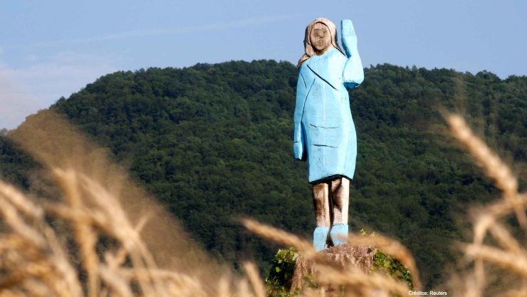 Melania Trump estatua Eslovenia.jpg