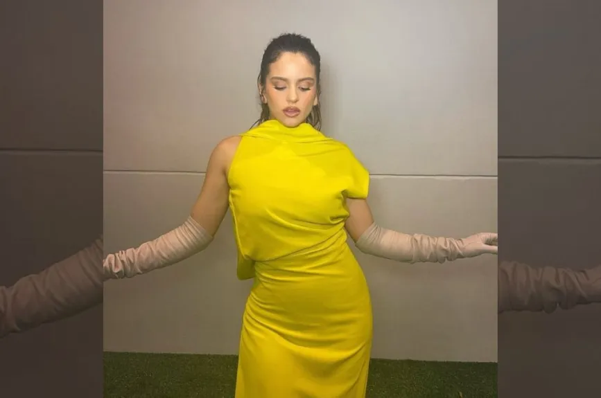 Rosalia de amarillo.jpg