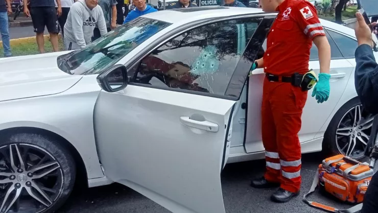 En CDMX, acribillan a un hombre que viajaba dentro de los carriles de Viaducto para robarle 10 mil dólares