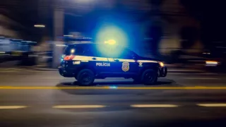 Niño muere atropellado por su abuela mientras esperaba el autobús escolar en Slidell