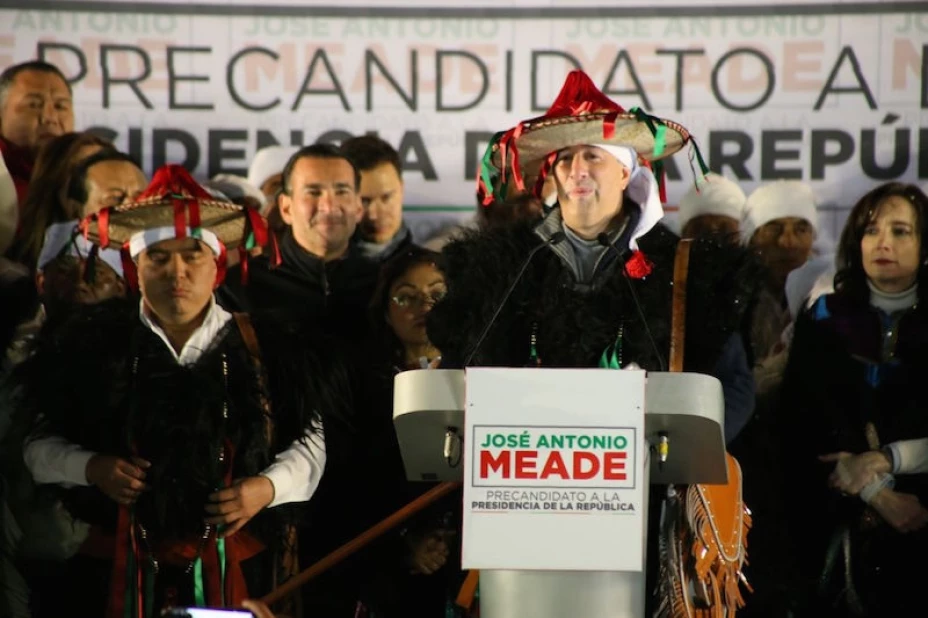 Meade inicio pre campaña