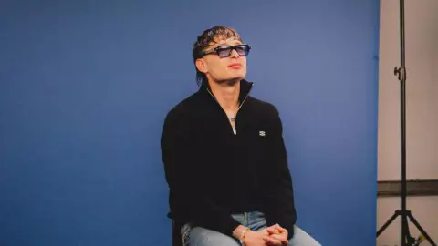 Nuevo Look de Peso Pluma