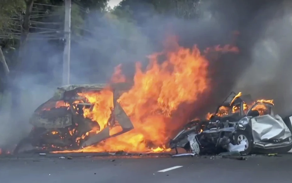 Tailandia-colisión de vehículos