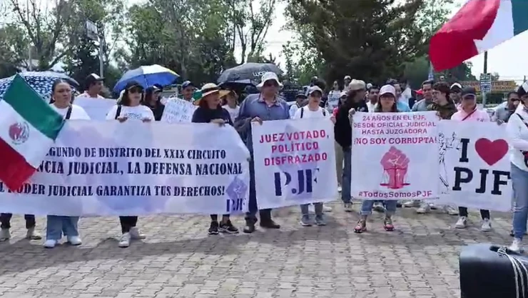 Marchas del Poder Judicial llegan a Pachuca; trabajadores protestan en la capital