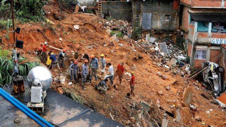 Lluvias torrenciales en Sao Paulo, Brasil, dejan al menos 24 muertos