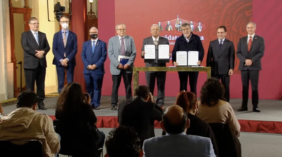 Firma AMLO acuerdo con la ONU para que se puedan comprar medicamentos en el extranjero