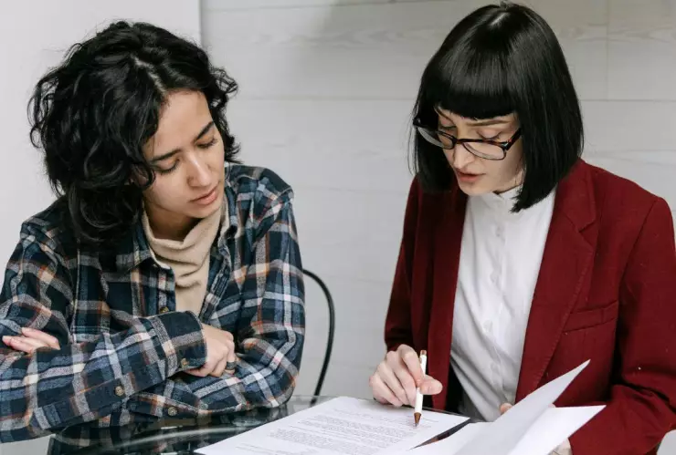 Lo que debes saber sobre un agente de seguros antes de adquirir una póliza