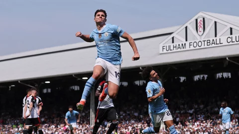 Julián Alvarez ante el Fulham